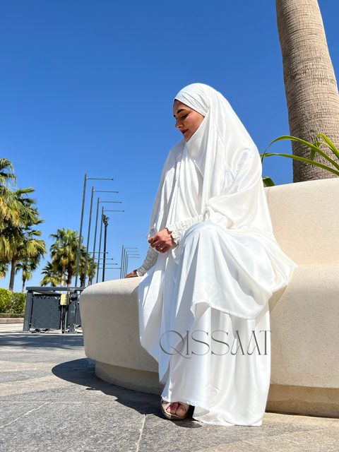 Essential Jilbab detail